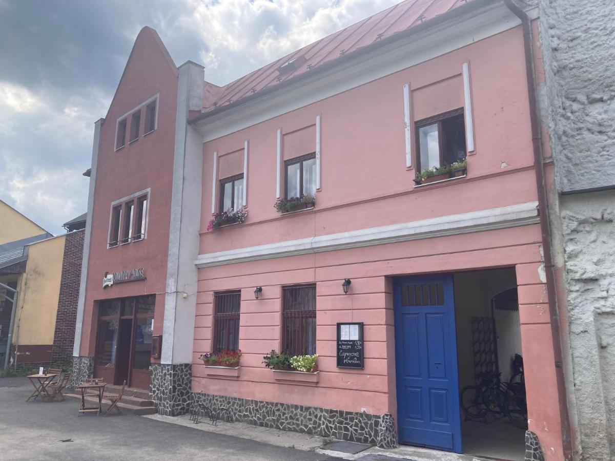 Country House & Restaurant Hronec Exterior photo